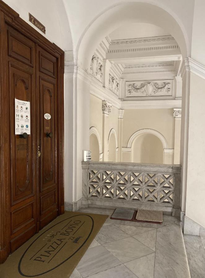 Piazza Bovio 22 Guest house 3*