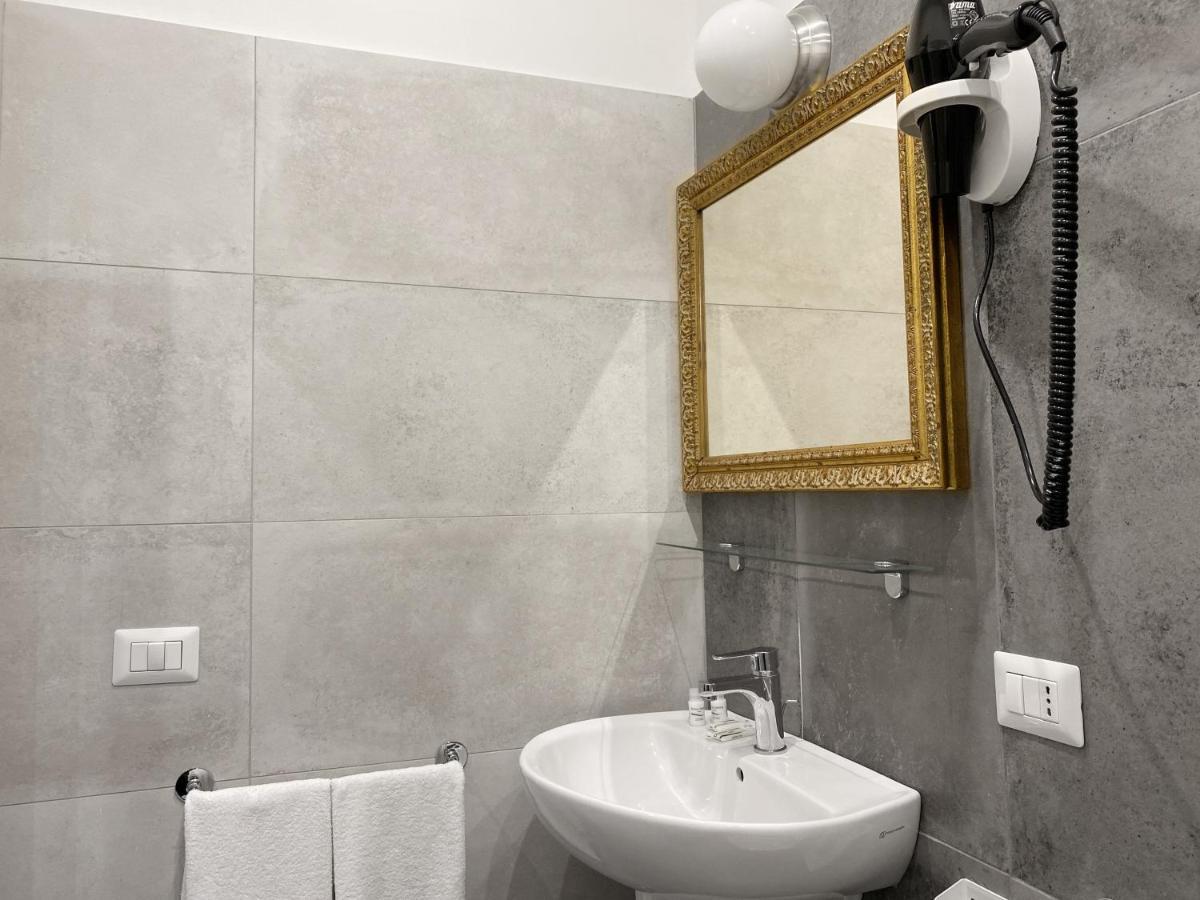 Piazza Bovio 22 Maison d'hôtes 3*