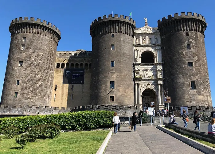 Piazza Bovio 22