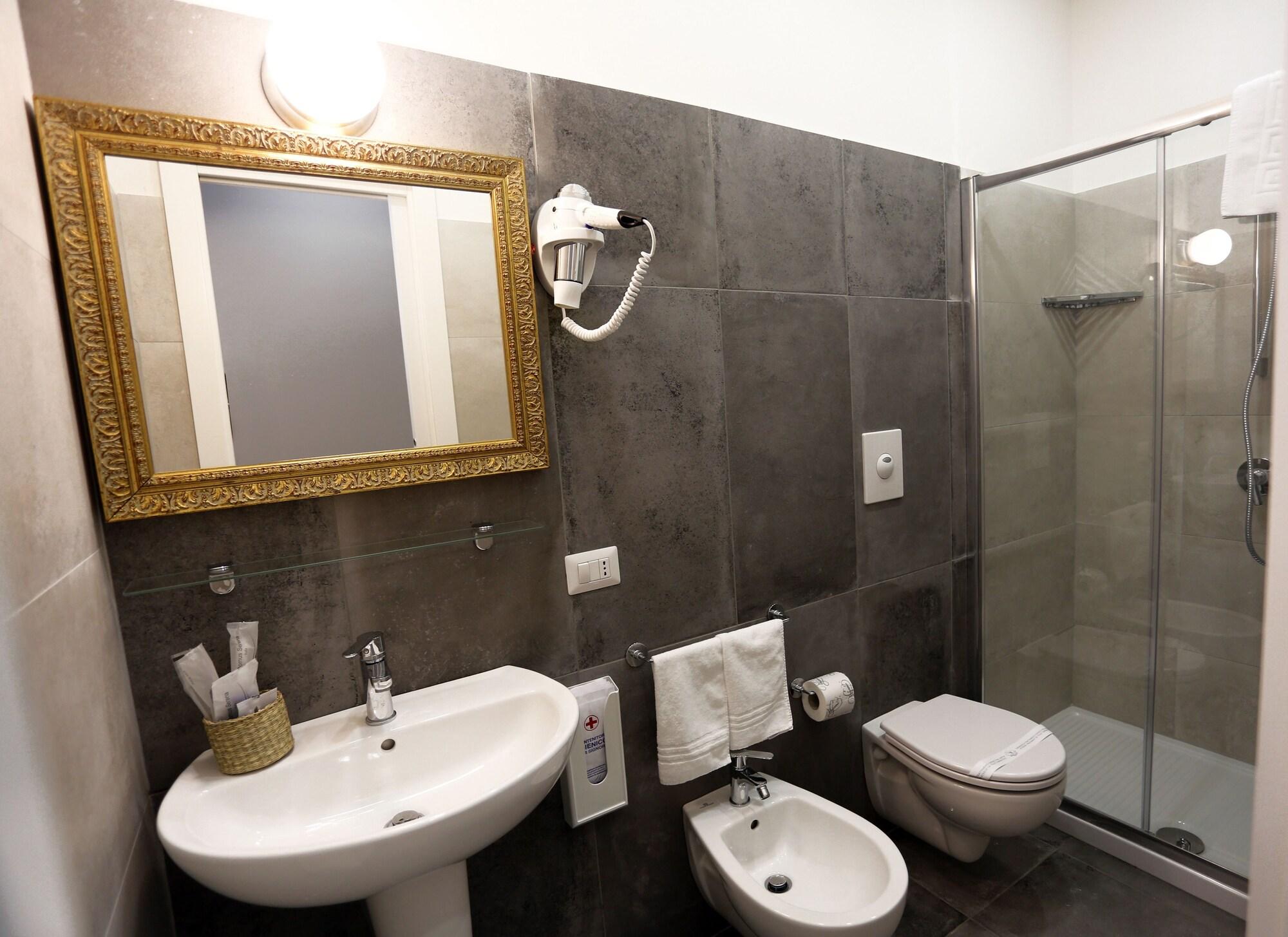 Piazza Bovio 22 Guest house Naples
